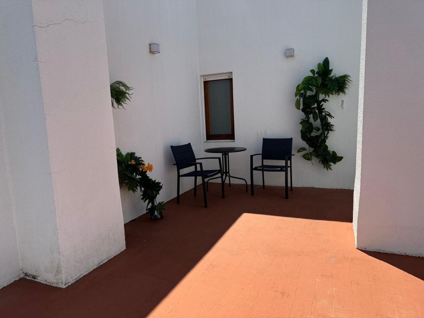 Aomo Art Space Hostel Oeiras Eksteriør bilde